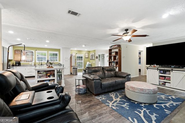 482 White Road, Alto, GA 30510