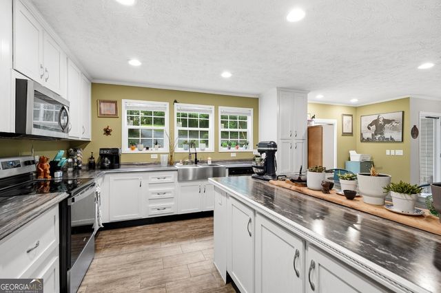 482 White Road, Alto, GA 30510