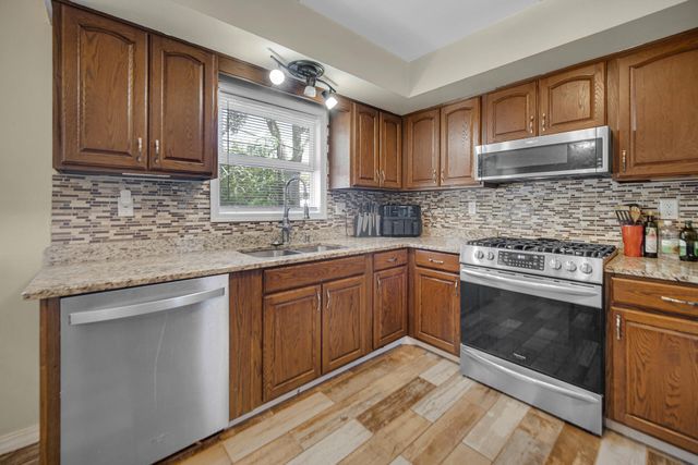 326 Crestwood Drive, Michigan City, IN 46360