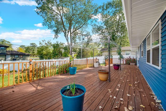 326 Crestwood Drive, Michigan City, IN 46360