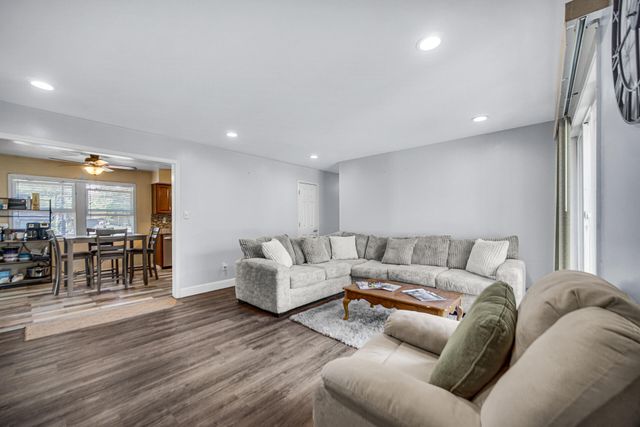 326 Crestwood Drive, Michigan City, IN 46360