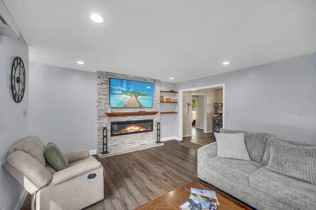 326 Crestwood Drive, Michigan City, IN 46360