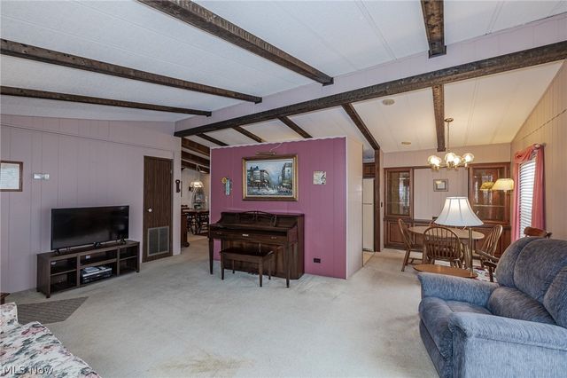 15 Kimberly Lane, Olmsted Twp, OH 44138