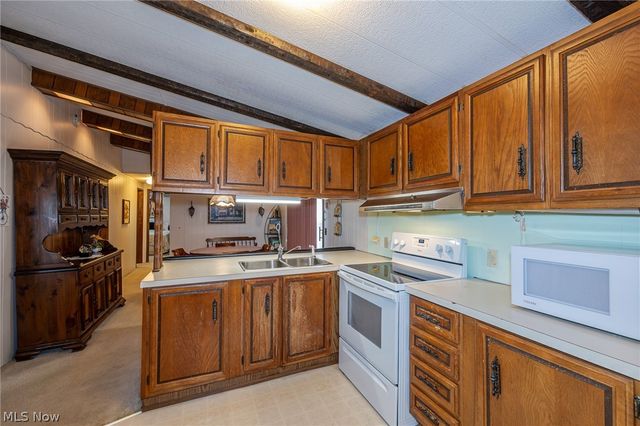 15 Kimberly Lane, Olmsted Twp, OH 44138