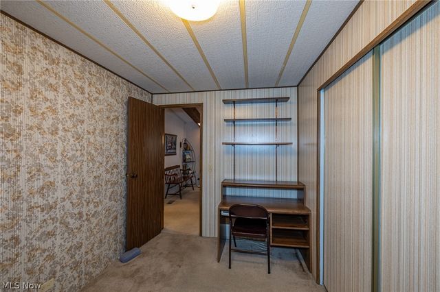 15 Kimberly Lane, Olmsted Twp, OH 44138