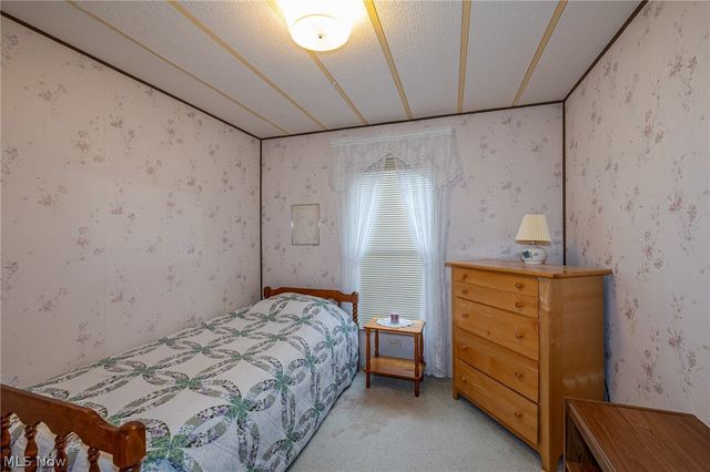 15 Kimberly Lane, Olmsted Twp, OH 44138