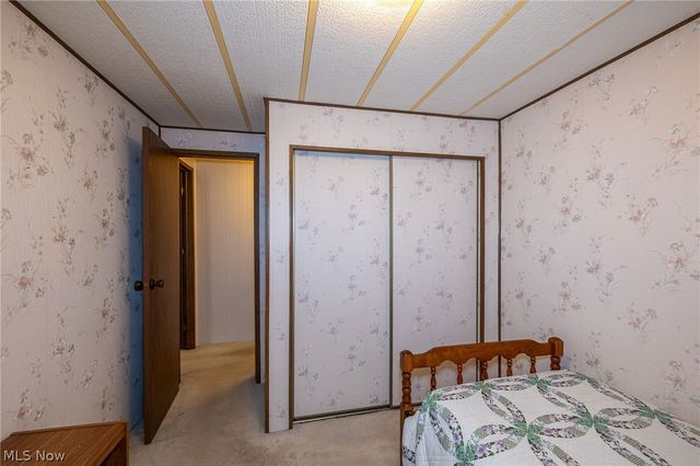 15 Kimberly Lane, Olmsted Twp, OH 44138