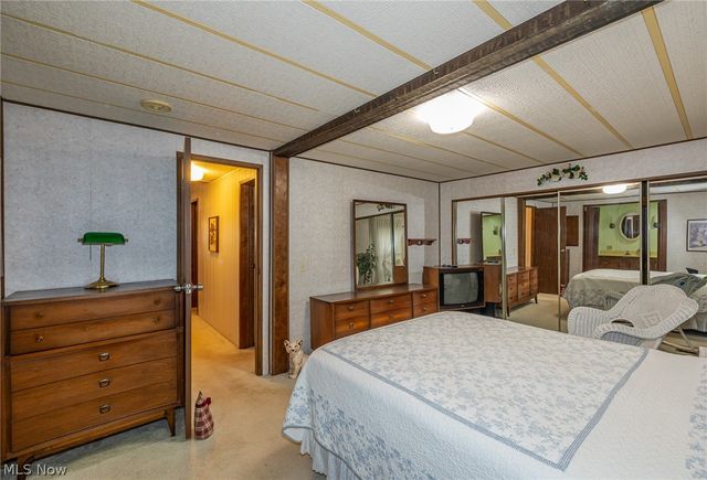 15 Kimberly Lane, Olmsted Twp, OH 44138