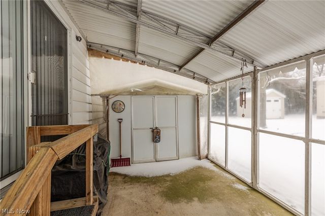 15 Kimberly Lane, Olmsted Twp, OH 44138