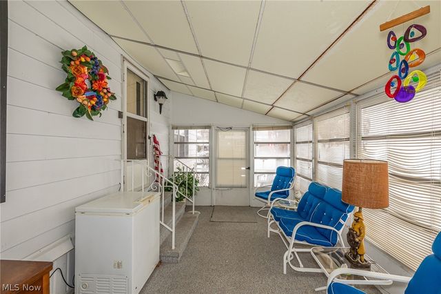 15 Kimberly Lane, Olmsted Twp, OH 44138