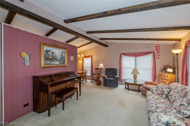 15 Kimberly Lane, Olmsted Twp, OH 44138