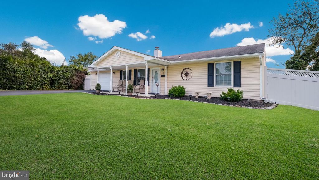 34 MAPLE LN, LEVITTOWN, PA 19054 — photo 3