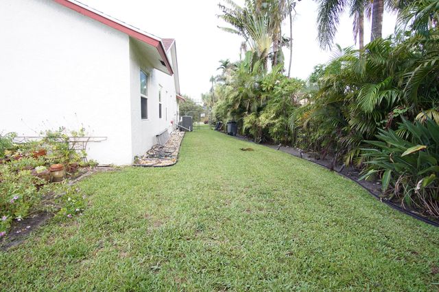 7561 Nemec Drive N, Lake Clarke Shores, FL 33406