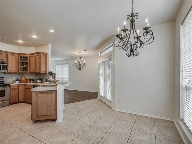 325 Crossland Court, Edmond, OK 73003
