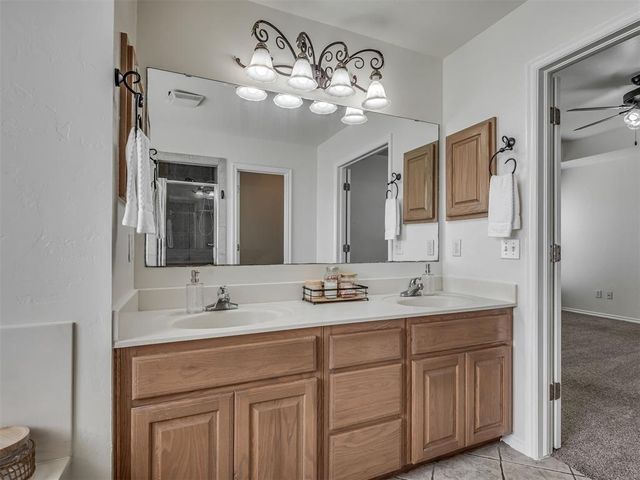 325 Crossland Court, Edmond, OK 73003