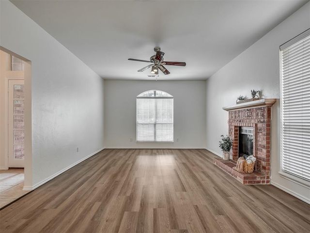 325 Crossland Court, Edmond, OK 73003