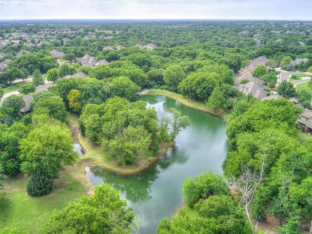 325 Crossland Court, Edmond, OK 73003