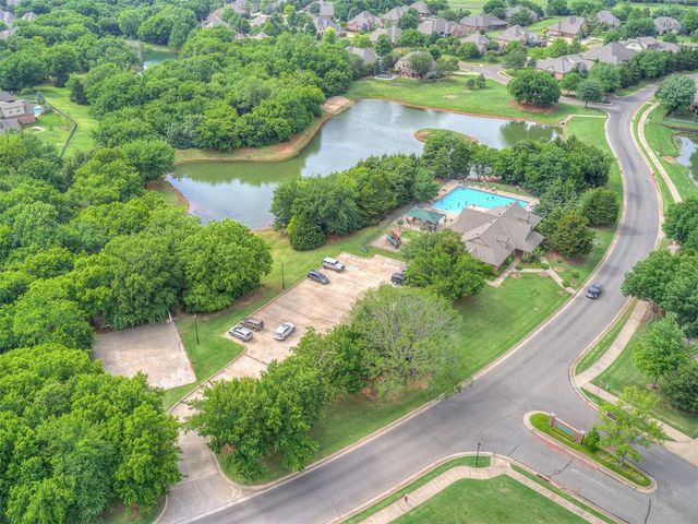 325 Crossland Court, Edmond, OK 73003