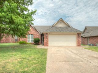 325 Crossland Court, Edmond, OK 73003