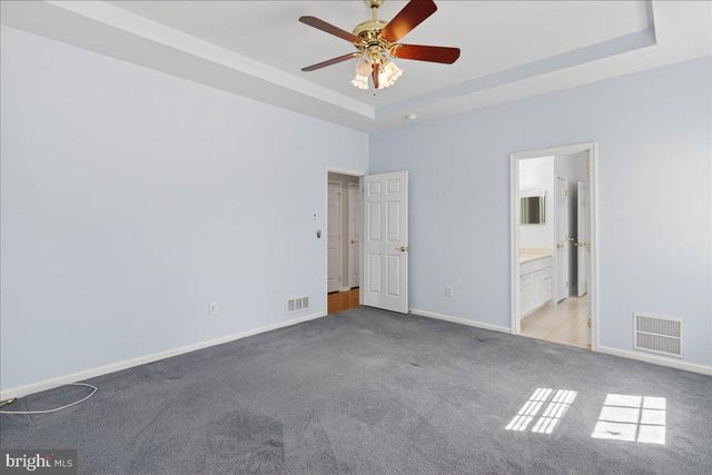 3 BUCKINGHAM DR, Pennington, NJ 08534