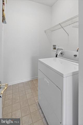 3 BUCKINGHAM DR, Pennington, NJ 08534