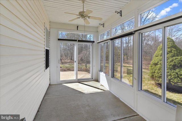 3 BUCKINGHAM DR, Pennington, NJ 08534