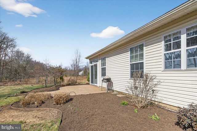 3 BUCKINGHAM DR, Pennington, NJ 08534