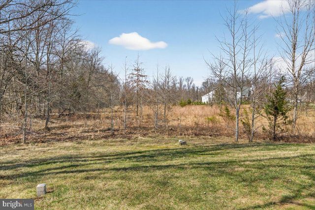 3 BUCKINGHAM DR, Pennington, NJ 08534