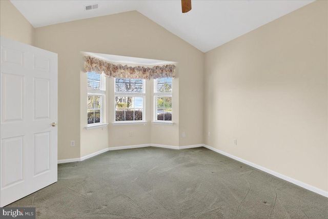 3 BUCKINGHAM DR, Pennington, NJ 08534