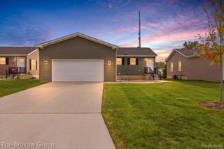 4426 Maple Leaf Trail, Flint, MI 48506
