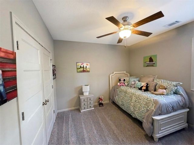 1100 SW Heather Drive, Lee's Summit, MO 64081