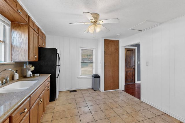 507 N Rusk Street, Weatherford, TX 76086