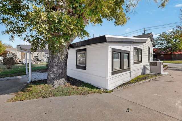 507 N Rusk Street, Weatherford, TX 76086