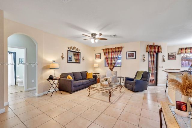 10445 SW 226th St, Cutler Bay, FL 33190