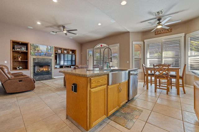 3012 Degas Ln, Modesto, CA 95355