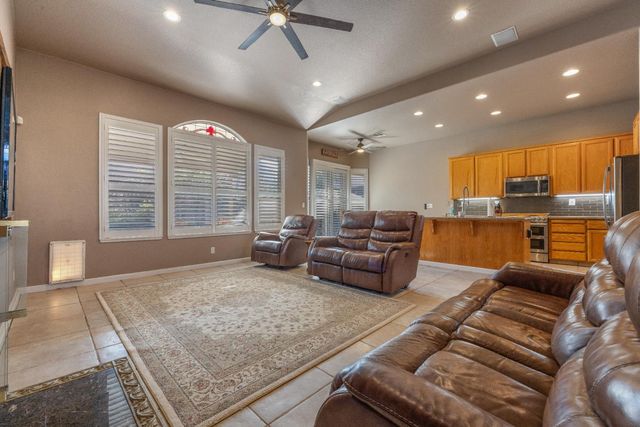 3012 Degas Ln, Modesto, CA 95355