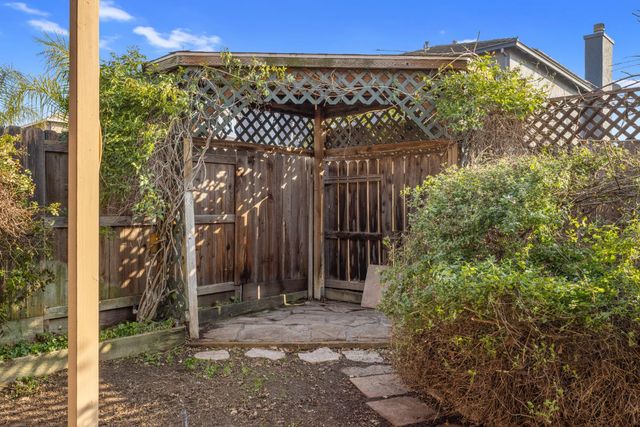 3012 Degas Ln, Modesto, CA 95355