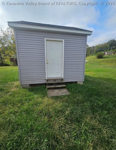 5587 Kanawha Turnpike, St Albans, WV 25177