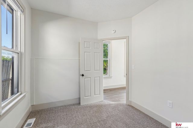 307 Woolworth Avenue, Omaha, NE 68108