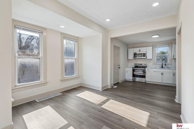307 Woolworth Avenue, Omaha, NE 68108