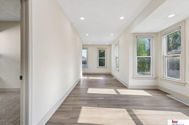 307 Woolworth Avenue, Omaha, NE 68108