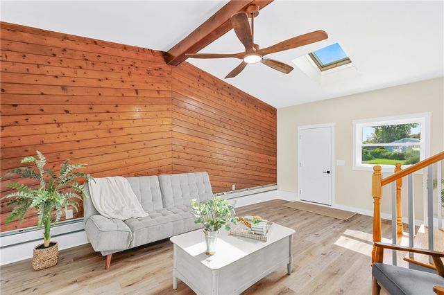 327 Shamrock Drive, Warwick, RI 02886