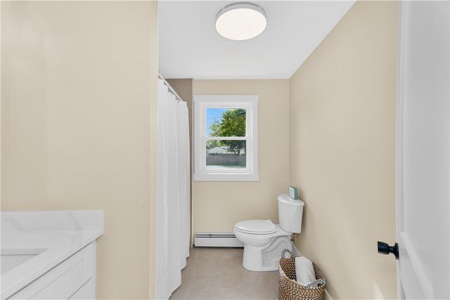 327 Shamrock Drive, Warwick, RI 02886