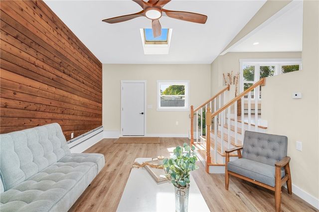 327 Shamrock Drive, Warwick, RI 02886