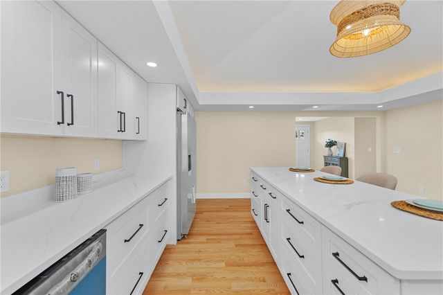 327 Shamrock Drive, Warwick, RI 02886