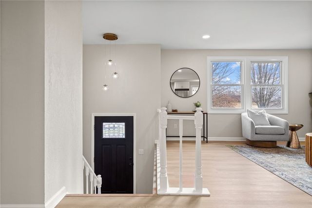 320 Willow Hedge Dr, Monroeville, PA 15146