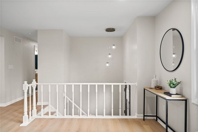 320 Willow Hedge Dr, Monroeville, PA 15146