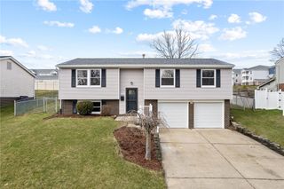 320 Willow Hedge Dr, Monroeville, PA 15146