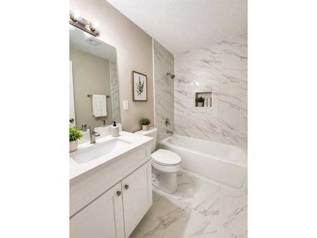 8123 Redfern Drive, Houston, TX 77033