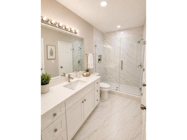 8123 Redfern Drive, Houston, TX 77033
